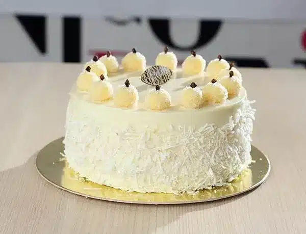 bolo_confeitado_de_beijinho_kg_0eec0e1a-1284-4b36-b988-420faf45d2ca