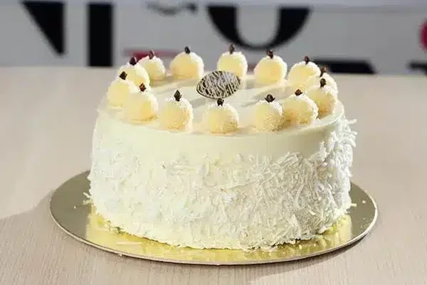 bolo_confeitado_de_beijinho_kg_0eec0e1a-1284-4b36-b988-420faf45d2ca